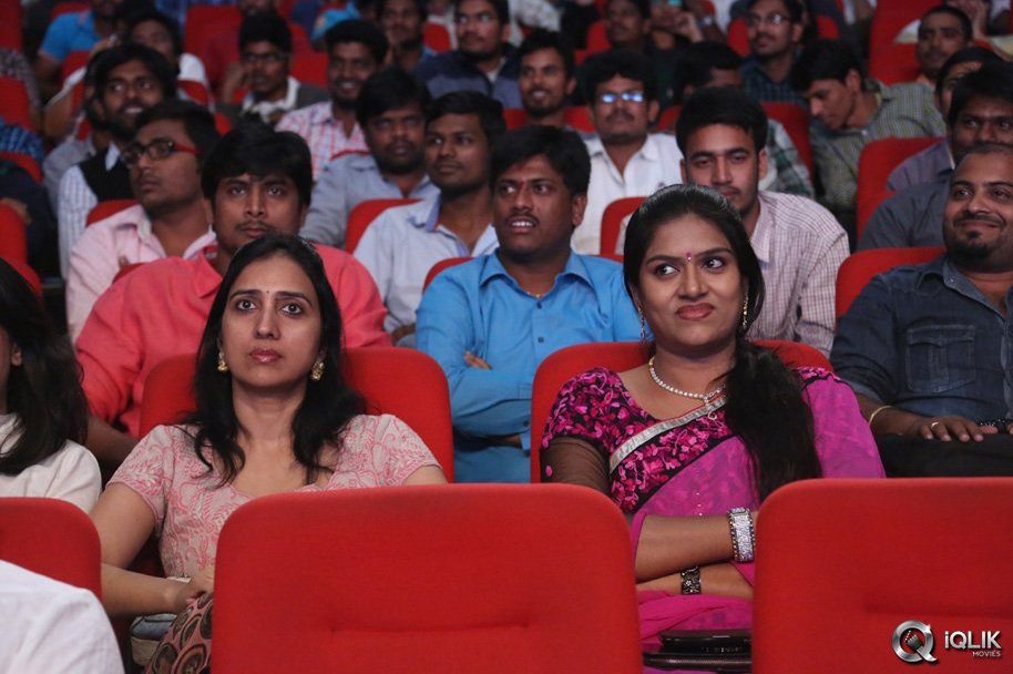 Chinnadana-Neekosam-Movie-Audio-Launch